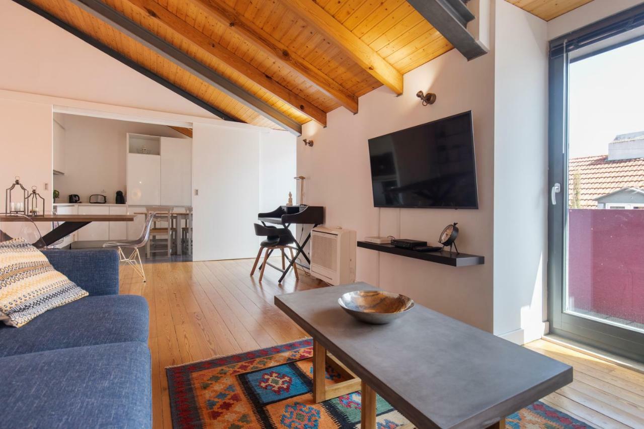 Bairro Alto Stunning Flat With Balcony By Lovelystay Лиссабон Экстерьер фото